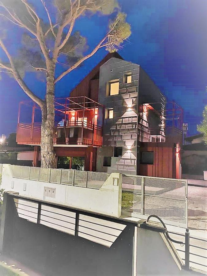 Villa Cisa Con Yacuzzi Lignano Sabbiadoro Exteriör bild