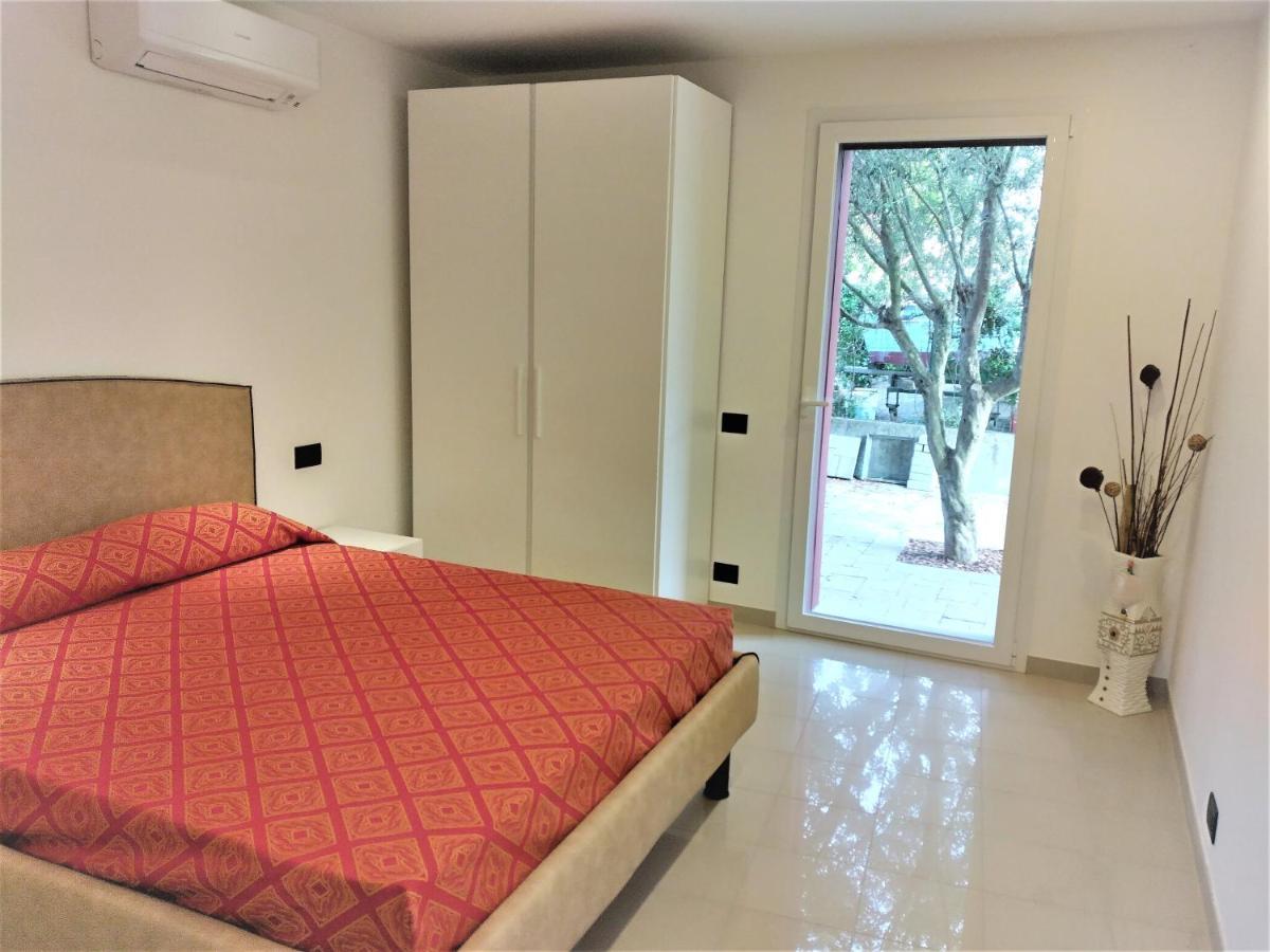 Villa Cisa Con Yacuzzi Lignano Sabbiadoro Exteriör bild