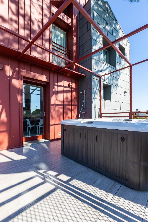Villa Cisa Con Yacuzzi Lignano Sabbiadoro Exteriör bild