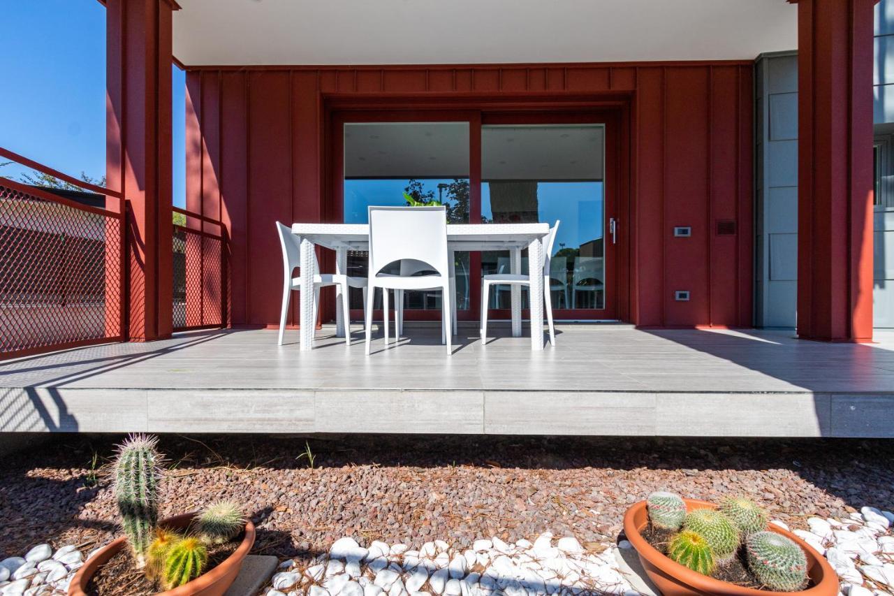 Villa Cisa Con Yacuzzi Lignano Sabbiadoro Exteriör bild