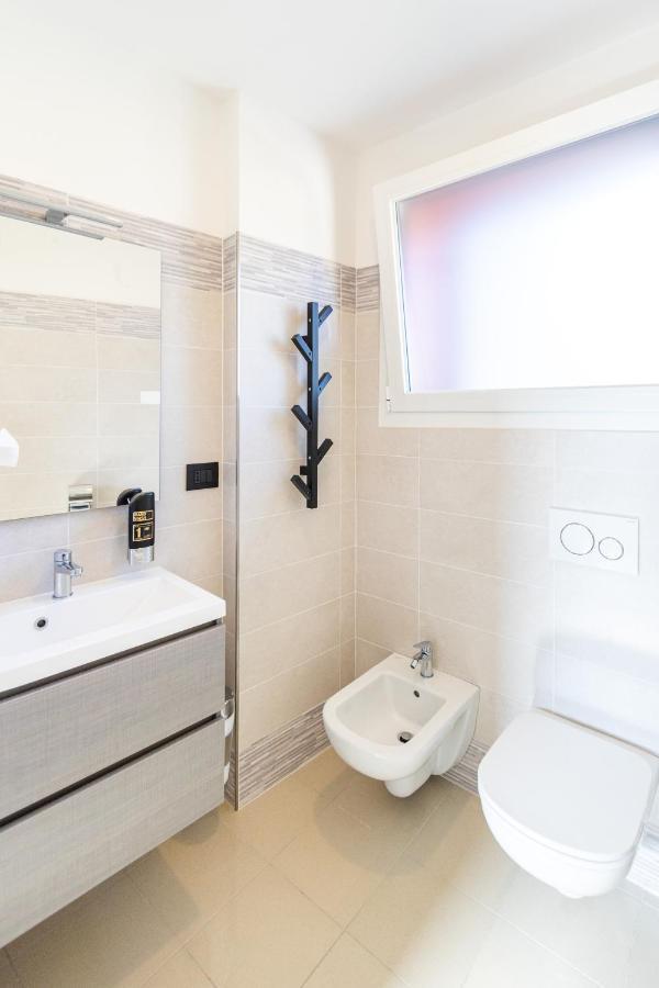 Villa Cisa Con Yacuzzi Lignano Sabbiadoro Exteriör bild